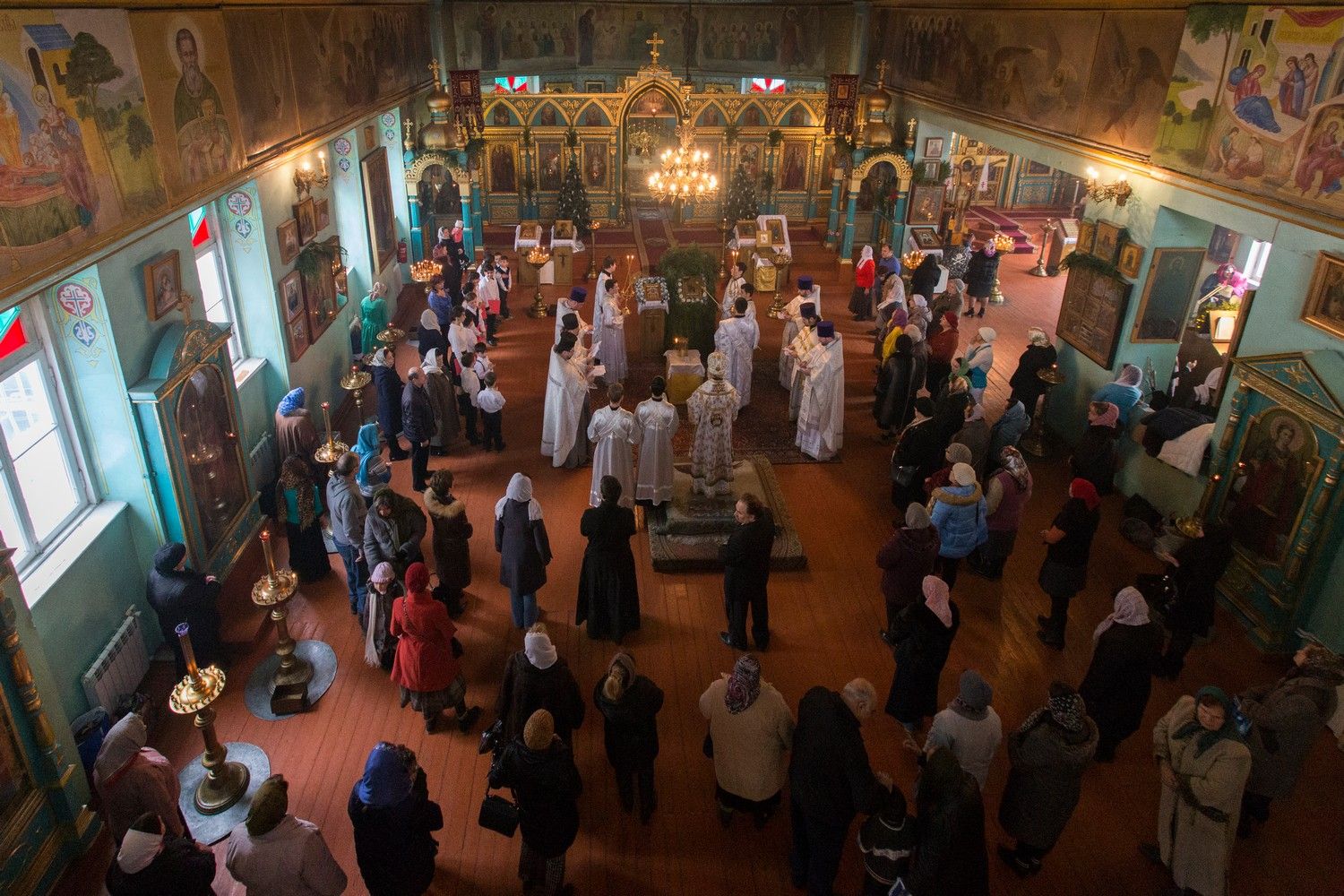 Высокопреосвященный архиепископ Александр совершил Божественную Литургию в соборе Рождества Пресвятой Богородицы г. Баку.