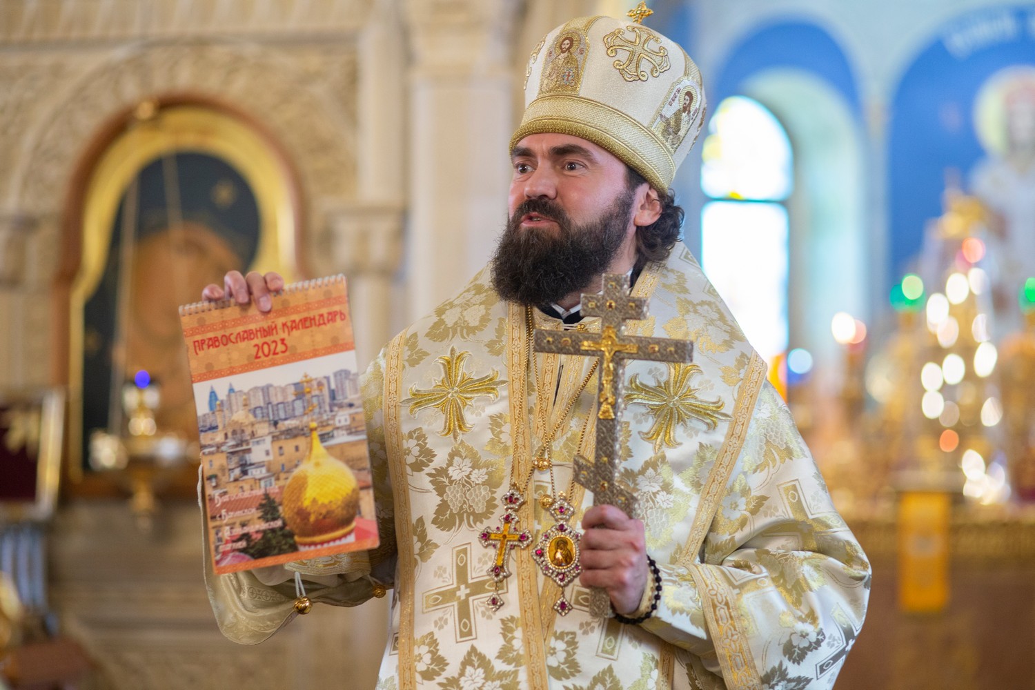Архиепископ Пятигорский и Черкесский Феофилакт совершил Божественную литургию в кафедральном соборе святых Жен-Мироносиц