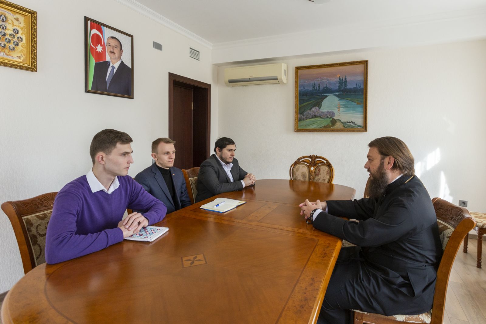 Состоялась встреча секретаря Бакинского епархиального управления с руководителем Ассоциации русской молодежи Азербайджана