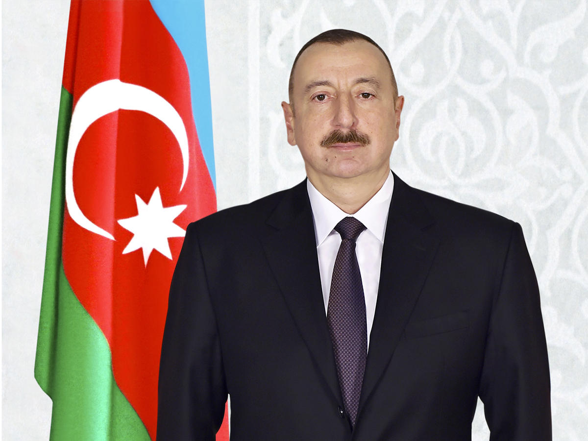 Президент Ильхам Алиев поздравил православную общину Азербайджана с праздником Рождества Христова