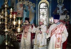Всенощная в кафедральном соборе Свв. Жен-Мироносиц г. Баку