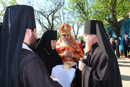 Встреча архиерея в день освящения храма