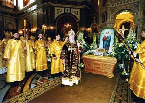 Преосвященный Епископ Александр сослужил Святейшему Патриарху Московскому и всея Руси Алексию ΙΙ за Божественной Литургией 