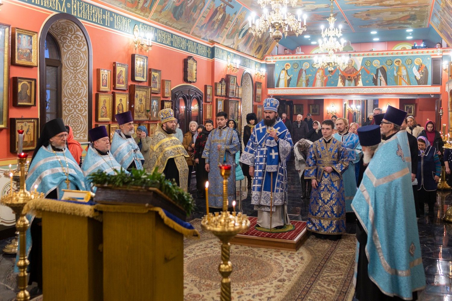 В канун воскресного дня архиепископ Феофилакт совершил всенощное бдение в храме Архангела Михаила г. Баку