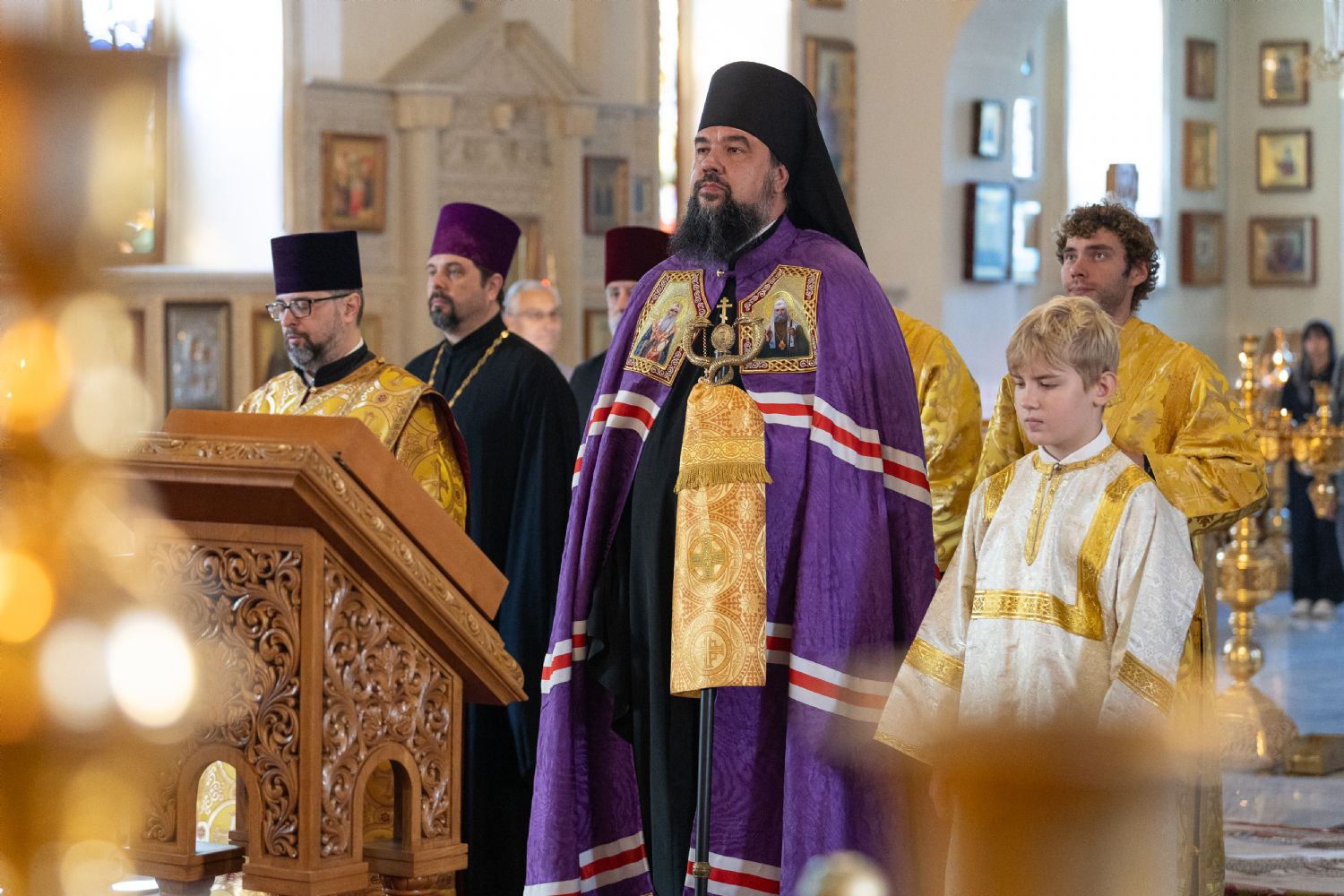 Архиерей совершил Божественную литургию в кафедральном соборе