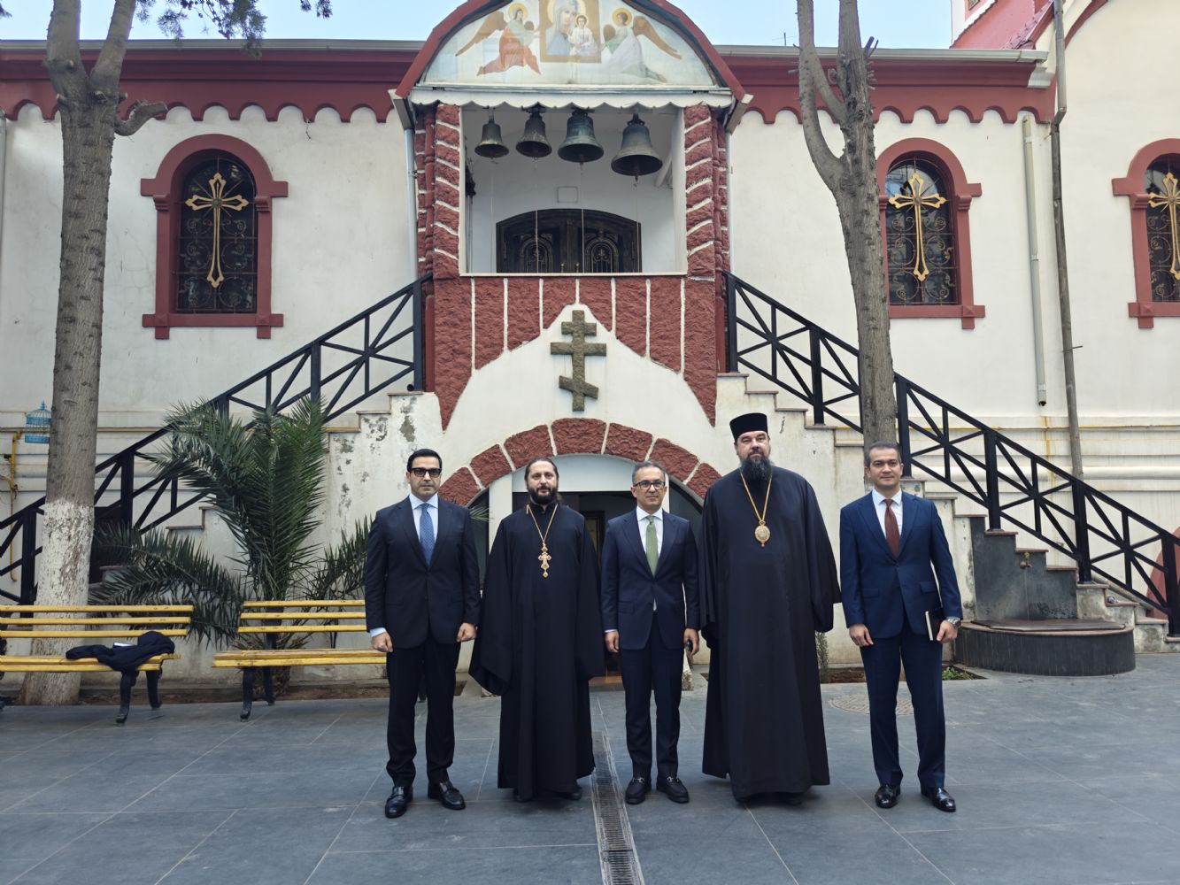 Председатель Государственного комитета по работе с религиозными организациями посетил храм Архангела Михаила г. Баку