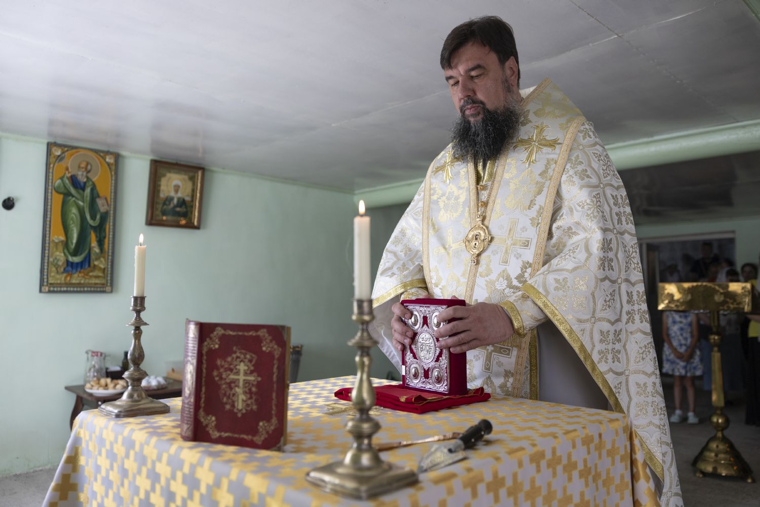 Епископ Алексий совершил Божественную литургию в приходе Иоанна Богослова села Ивановка